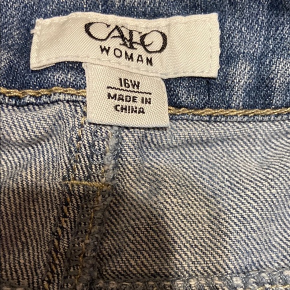 Cato Blue Jean Shorts size 16w
BIN C - Picture 2 of 5